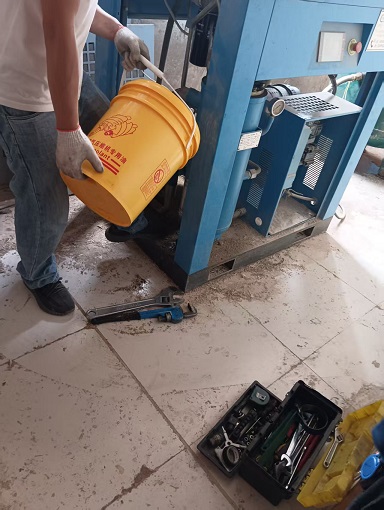 22KW螺桿空壓機保養附近空壓機維修